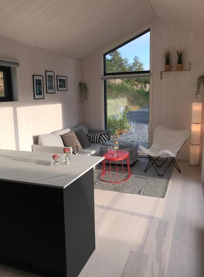 Hytte Med Sjoutsikt Og 20 Min Fra Dyreparken Grimstad  Exterior foto